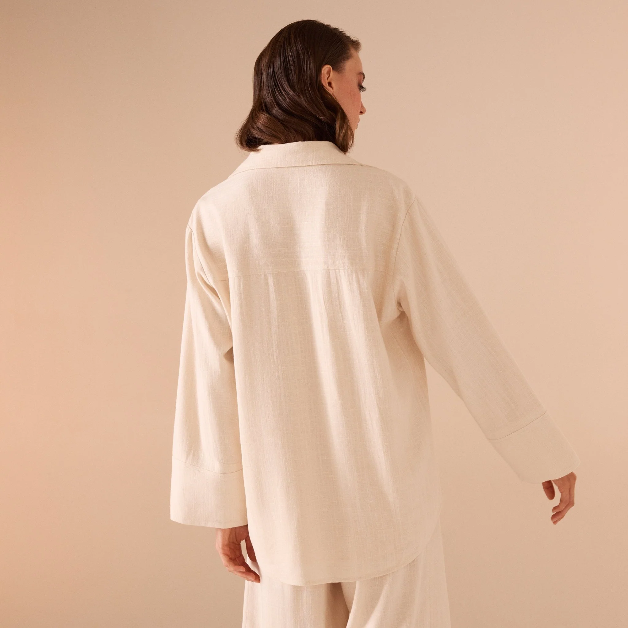 Long sleeve oversize linen shirt - Image 3