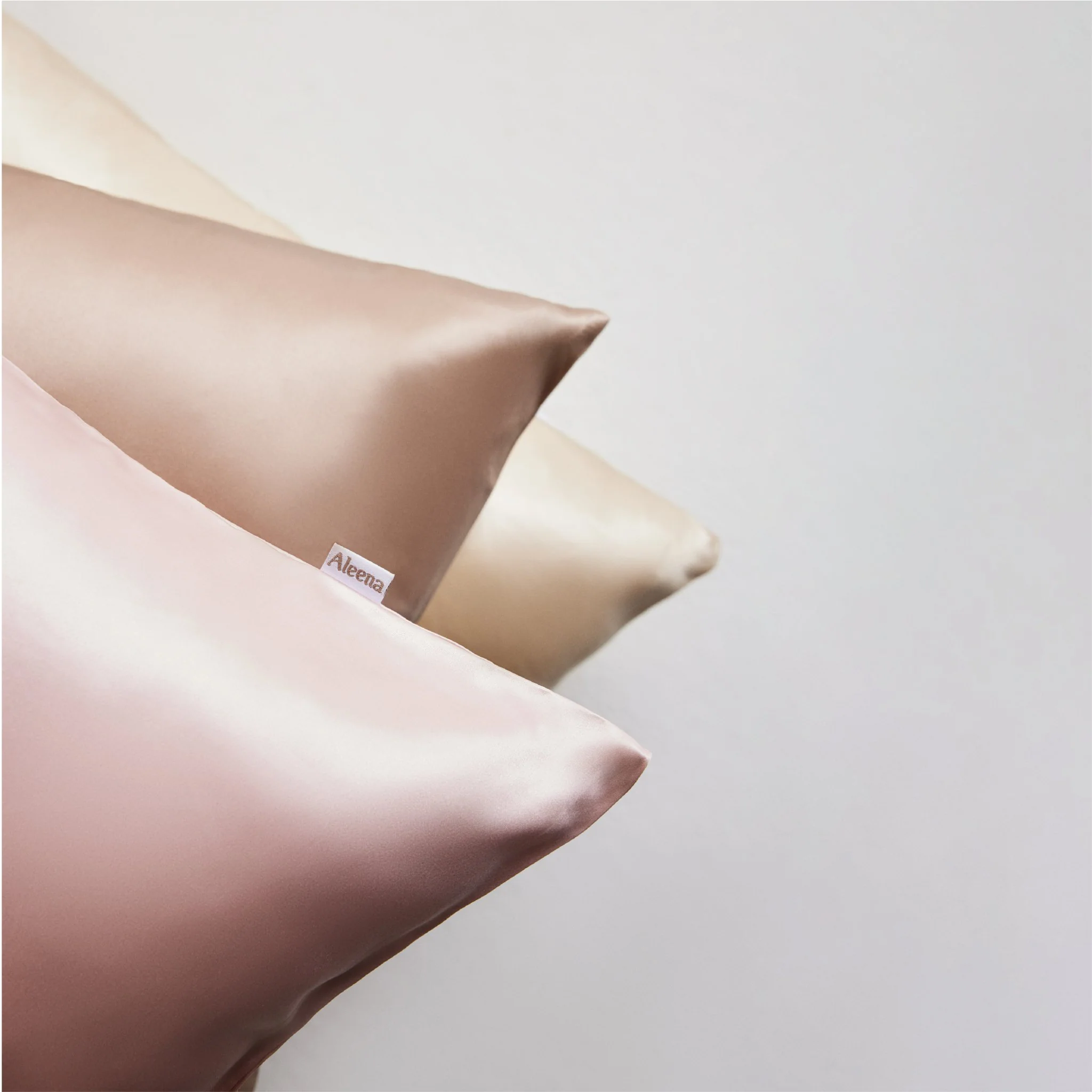Aleena™ Silk Pillowcase (2 Pillowcases) - Image 3