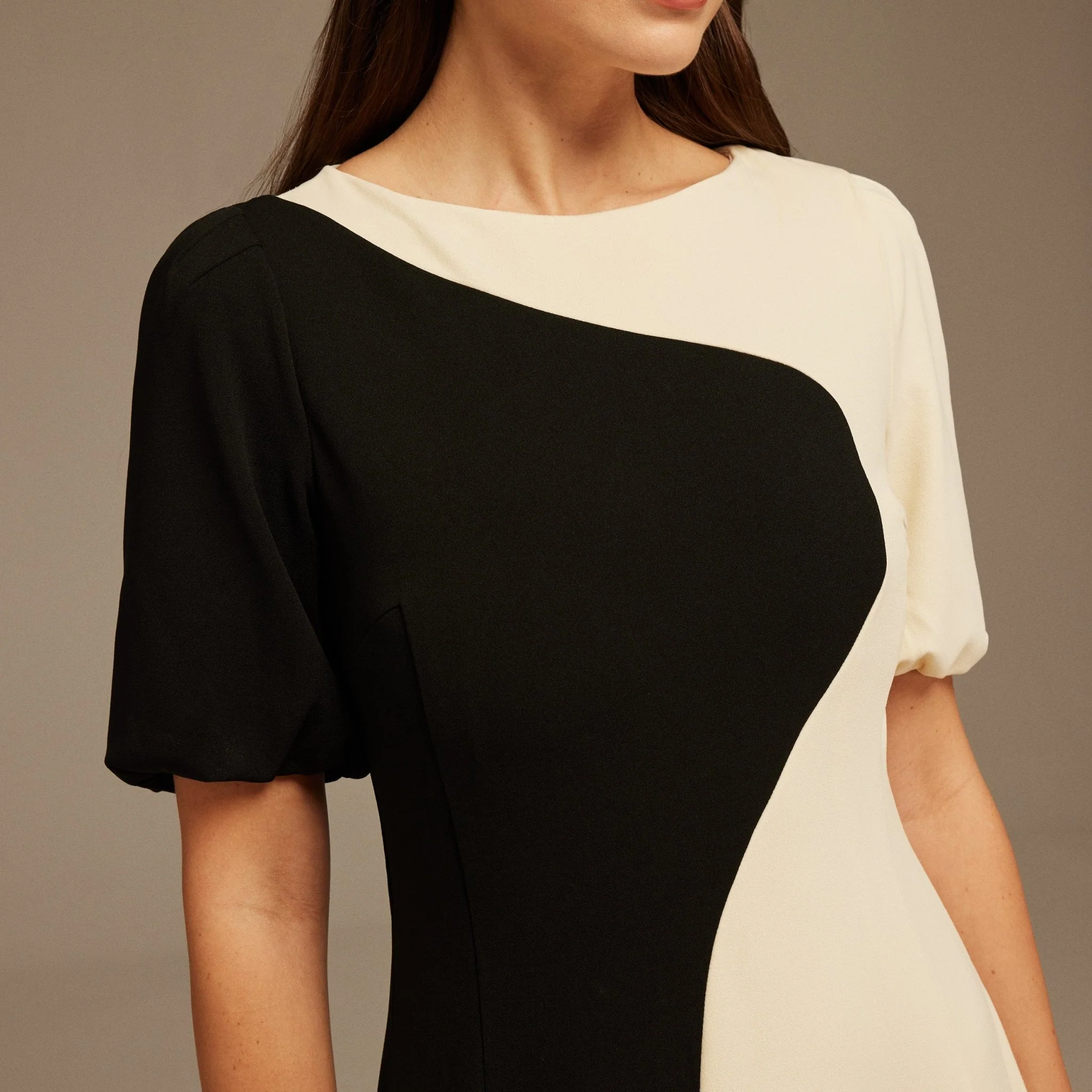 Puff Sleeve long crepe dress - Image 3