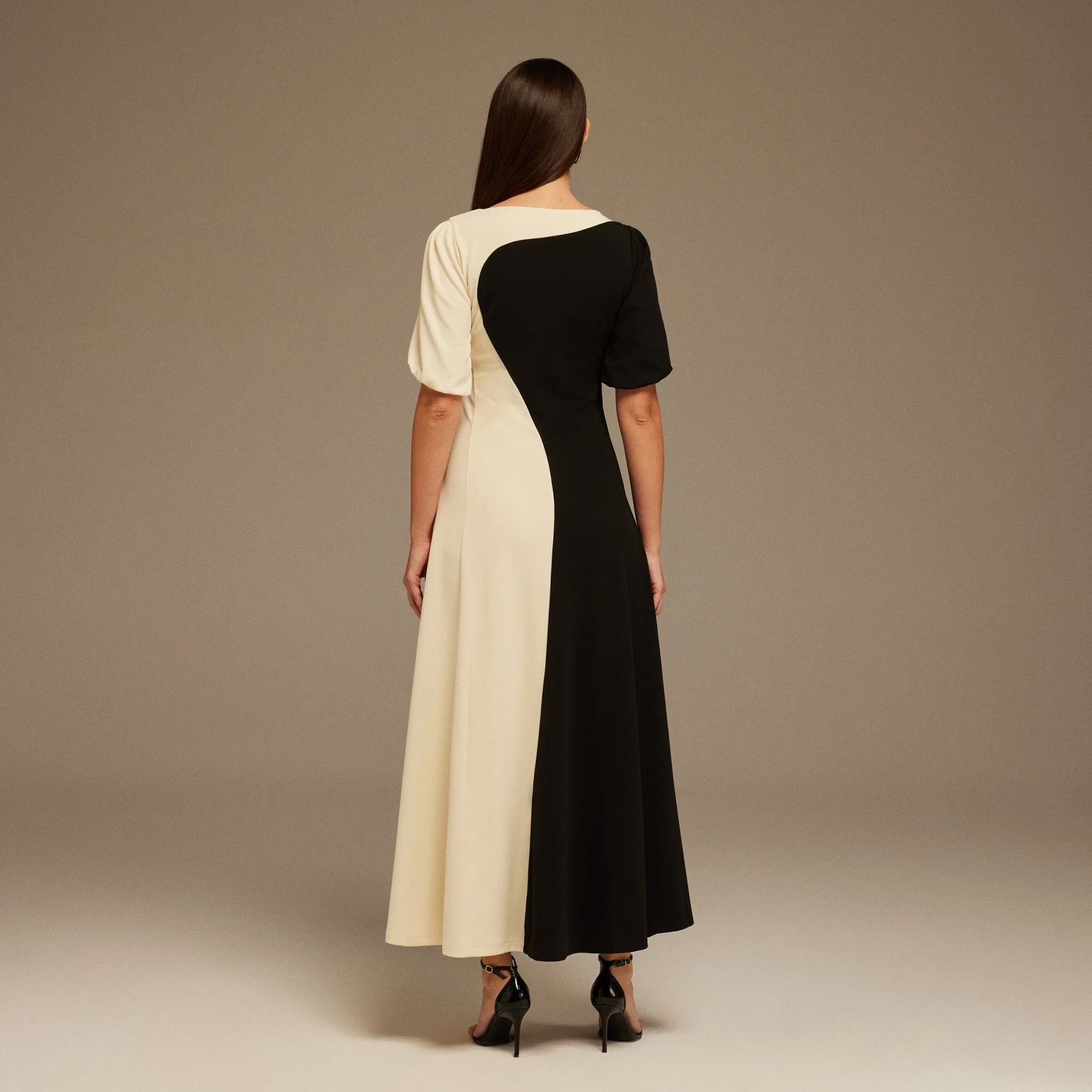 Puff Sleeve long crepe dress - Image 4